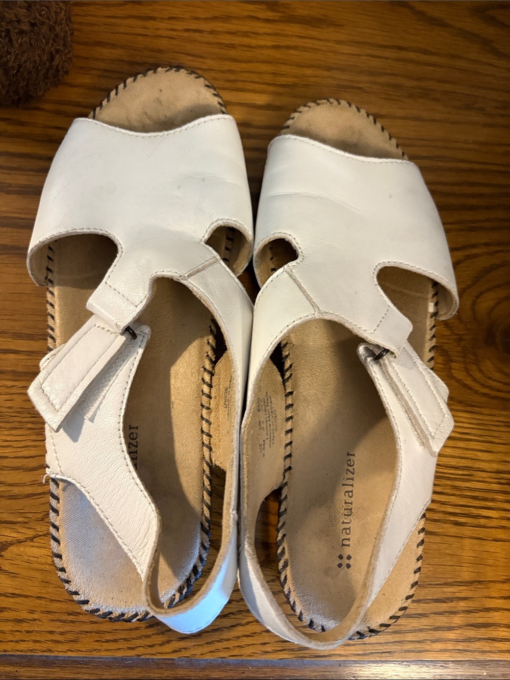 Naturalizer White Leather Slingback Sandals with Adjustable Strap
